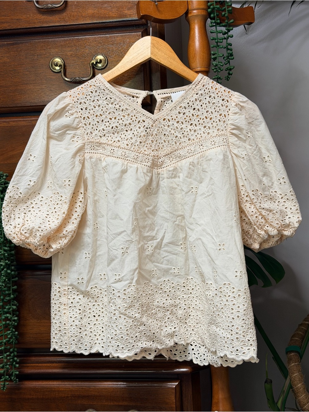 Industry Women's 100% Cotton Cream Eyelet Puff Sleeve Top size S/P